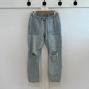 Light denim baggy One Teaspoon distressed jeans in an extra small